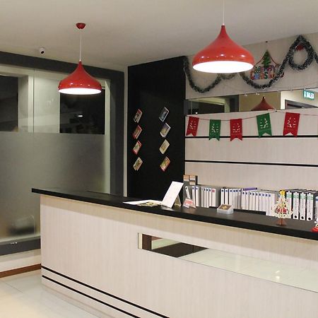 The Velton Inn Bintulu Buitenkant foto