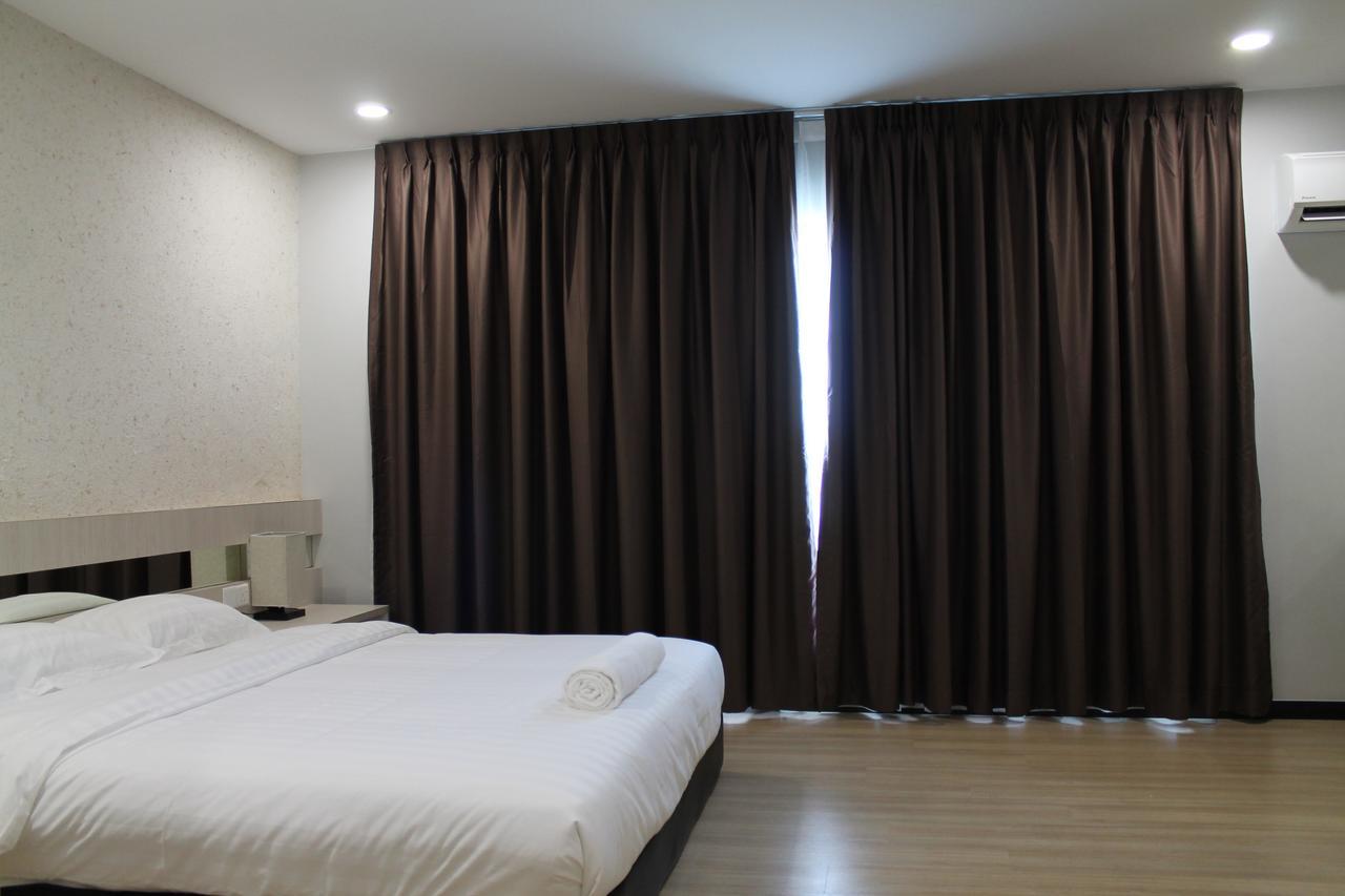 The Velton Inn Bintulu Buitenkant foto