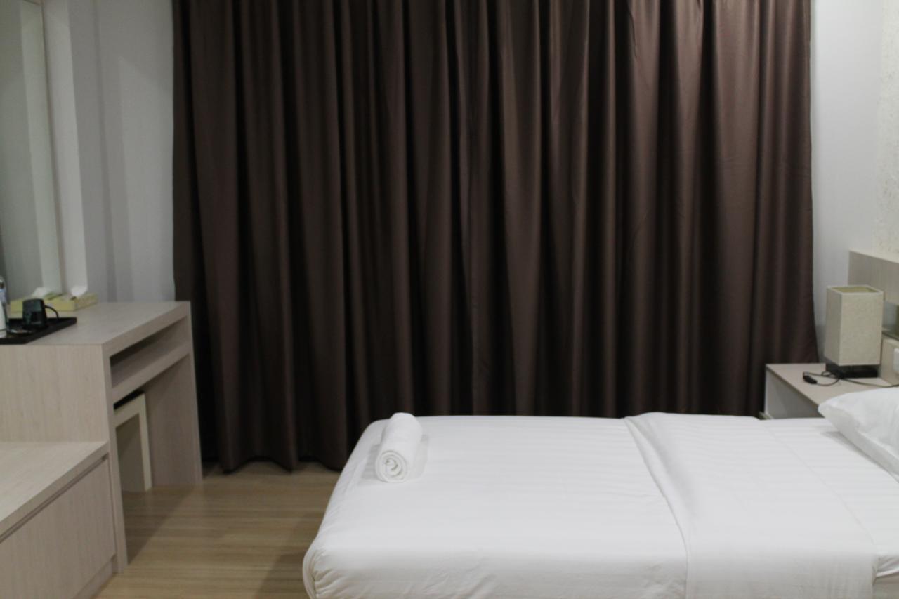 The Velton Inn Bintulu Buitenkant foto